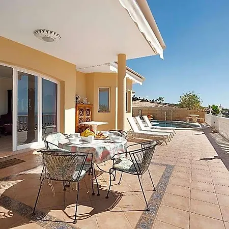 ホテル Agradable Casa Carla Pool Private サンティアゴ・デ・コンポステーラ