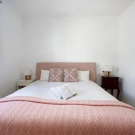 ホテル Agradable Casa Carla Pool Private サンティアゴ・デ・コンポステーラ